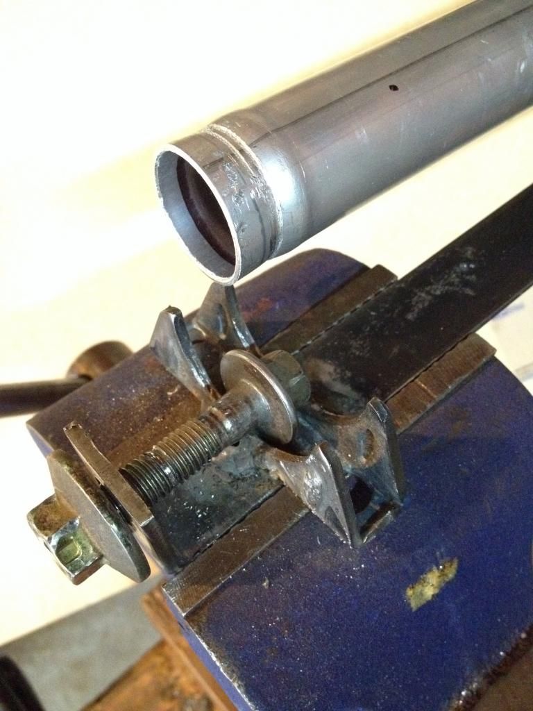 Water pipe beading tool
