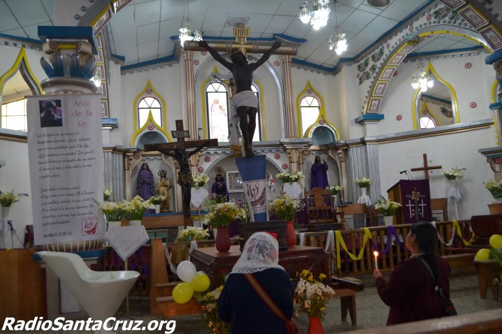 Reciben peregrinación diocesana en Parroquia Santa Cruz, Barillas