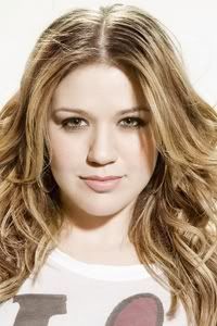 http://i807.photobucket.com/albums/yy358/xxxandromedaxxx2/adatlapok/kelly-clarkson-0612.jpg