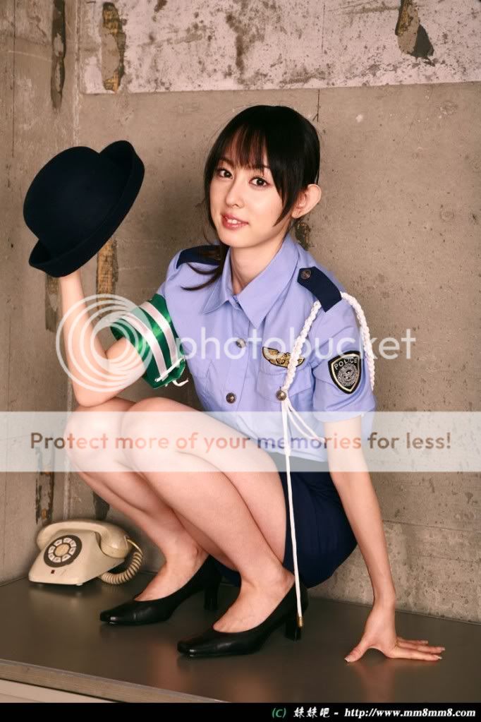 让人窒息的警察美女[16p]